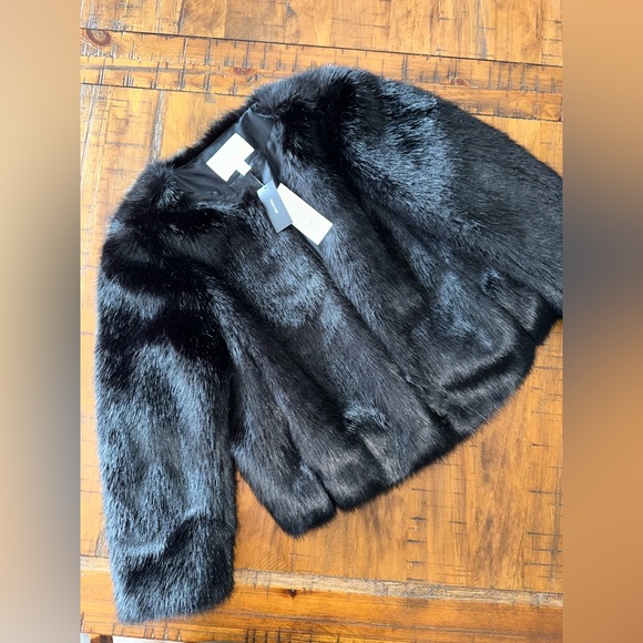 Banana Republic XL New With Tag Black Faux Fur Women’s Winter Coat - Picture 2 of 6
